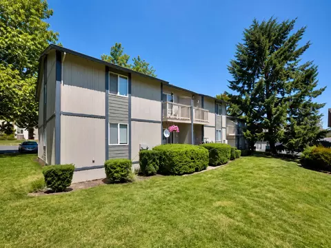 8870 N Columbia Blvd #83-8, Portland, OR 97203