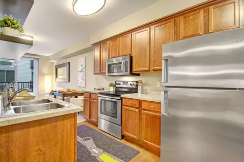 20221 Aurora Ave N #512, Shoreline, WA 98133