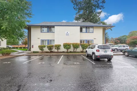 18837 SE Yamhill St #117, Portland, OR 97233