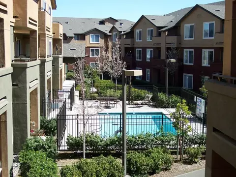 3811 Lakeside Dr #E104, Richmond, CA 94806