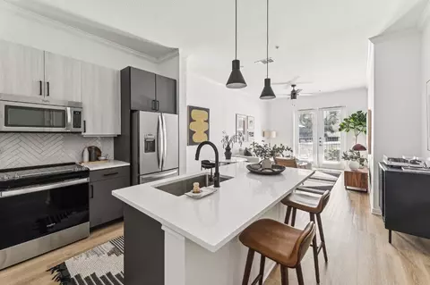 1333 Shore District Dr #2210, Austin, TX 78714