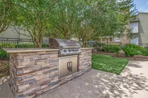 8740 Westheimer Rd #B2-013, Houston, TX 77063