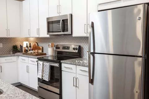 5561 Post Oak Blvd #401, Wesley Chapel, FL 33544