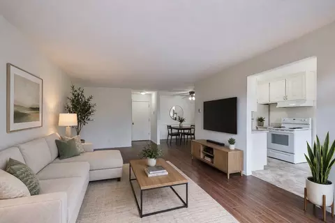 885 Highway 36 W #210, Roseville, MN 55113