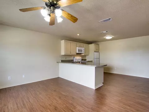 200 Parkview Ests #019, Liberty City, TX 75662