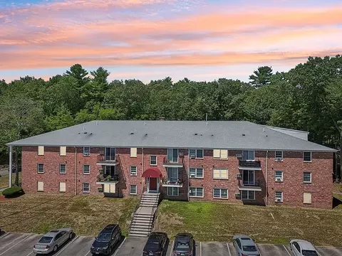 3 Sapling Cir #22, Nashua, NH 03062