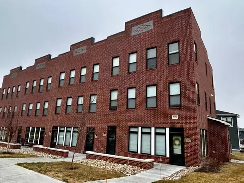 6249 Coventry Dr #20616 SPENCE COURT  102 - WA, Elkhorn, NE 68022