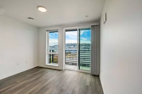 2210 Eastlake Ave E #605, Seattle, WA 98102