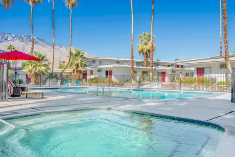 2900 E Ramon Rd #17, Palm Springs, CA 92264