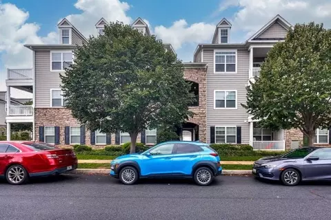 310 Honeysuckle Dr #330, Marietta, PA 17547