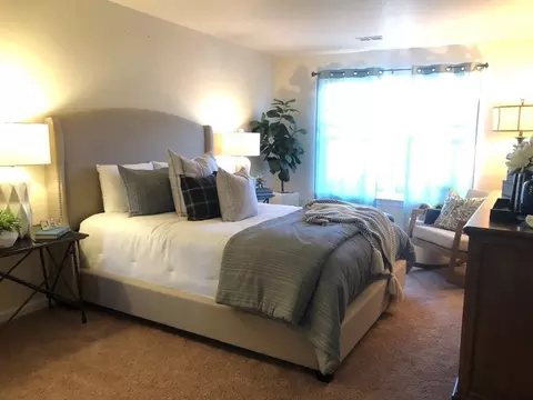 310 Honeysuckle Dr #330, Marietta, PA 17547