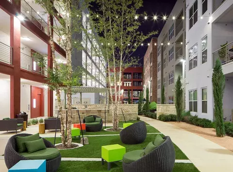 1900 Simond Ave #5000, Austin, TX 78723