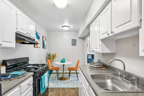 2419 Wycliff Rd #12601J, Raleigh, NC 27607