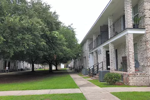 4301 Bream Rd #24P, North Charleston, SC 29418