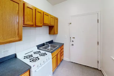 5528-32 S Cornell Ave #32-C2, Chicago, IL 60637