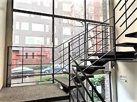 4110 12th Ave NE #105, Seattle, WA 98105