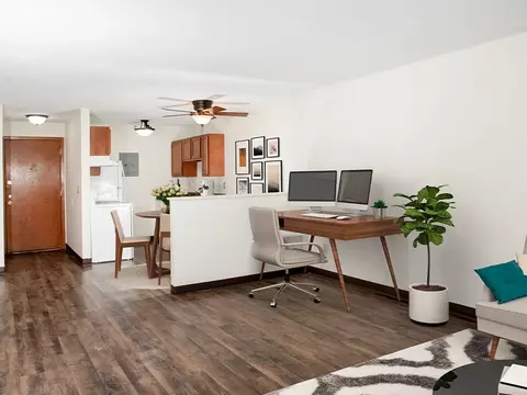 2409 Us-52 #02-305, Rochester, MN 55901