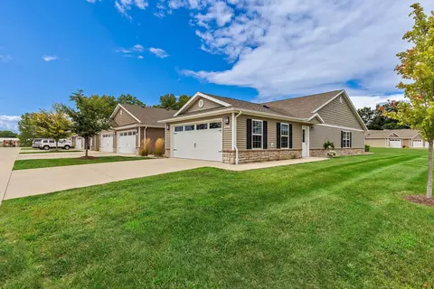 3023 Murwood Pl #472R, Warsaw, IN 46582