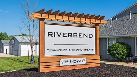 1516 Greenway Dr #1512B, Eudora, KS 66025