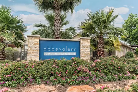 700 S 4th St #316, Waco, TX 76706