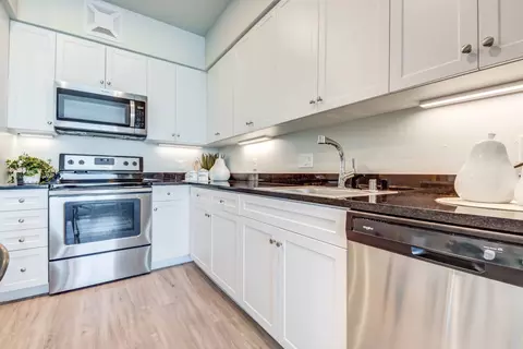 2500 Webster St #606, Oakland, CA 94612