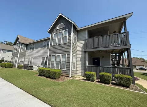 1050 Harborview Dr NE #E-237E, Decatur, AL 35601