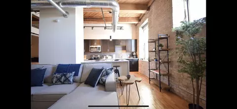 214 E Florida St #423, Milwaukee, WI 53204