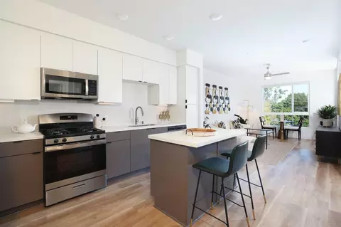 100 S Zoo Ln #2-220, Santa Ana, CA 92701