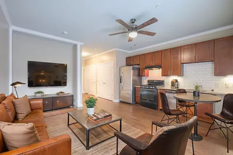 2215 Abbott Martin Rd #308, Nashville, TN 37215