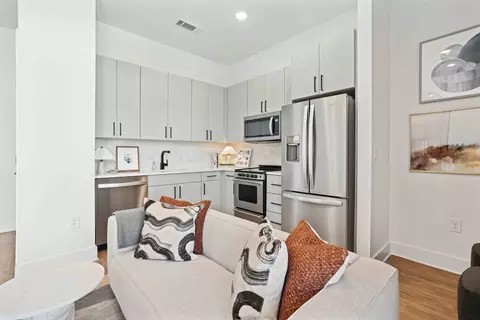 715 E 36th St #245, Charlotte, NC 28205