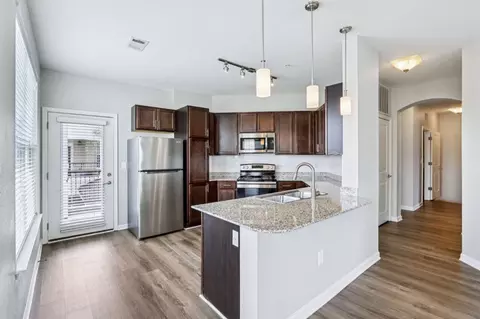 7145 Anderson Dr #2011, Zionsville, IN 46077