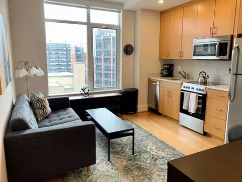 1355 17th St NW #613, Washington, DC 20036