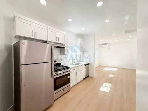 15550 Vanowen St #6, Los Angeles, CA 91406