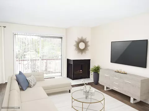3901 Los Feliz Blvd #217, Los Angeles, CA 90027