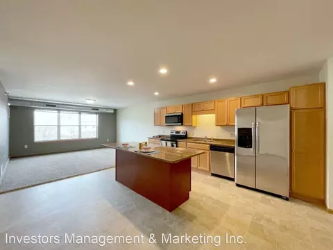 1100 N Broadway #407, Minot, ND 58703