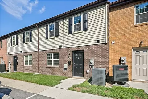 1 Janper Ct #25, Woodlawn, MD 21207