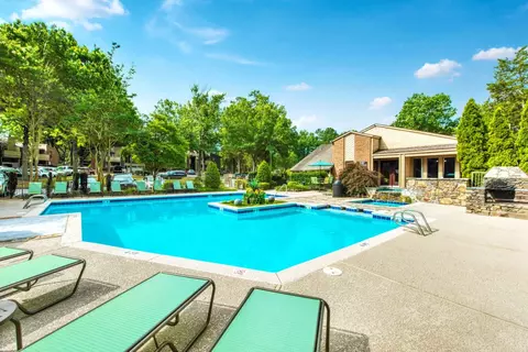 2205 New Garden Rd #4310, Greensboro, NC 27410