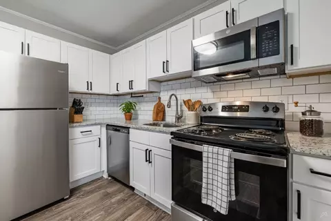16 Wedgewood Drive B #825-AZA-825E, Spring Lake, NC 28390