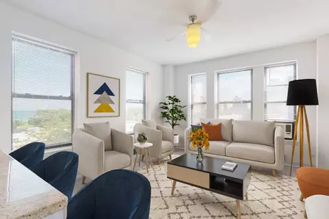 5307 S Hyde Park Blvd #505, Chicago, IL 60615