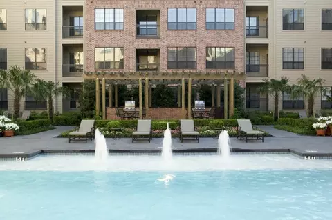 2910 Milam St #322, Houston, TX 77006