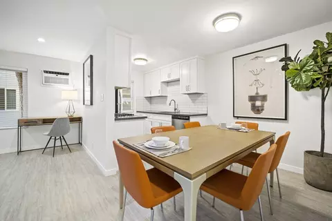 11915 Kling St #35-25, Los Angeles, CA 91607