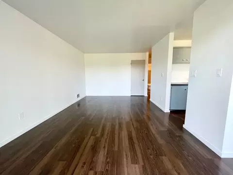 2233 NE 46th St #2, Seattle, WA 98105