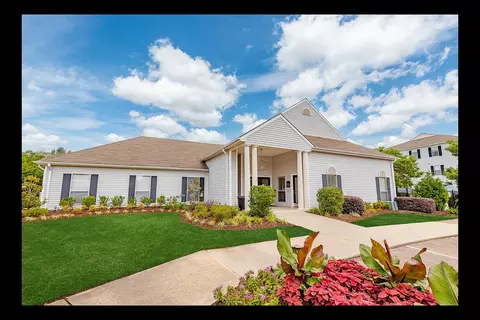 1227 Pin Oak Dr #O10, Flowood, MS 39232
