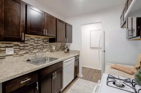 2891 Olden Oak Ln #2914-101, Auburn Hills, MI 48326