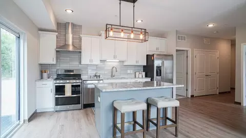 205 Concord Exchange N #431B, South Saint Paul, MN 55075