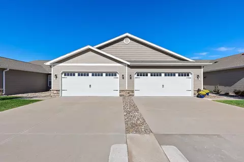 835 NE Redwood Blvd #781, Waukee, IA 50263