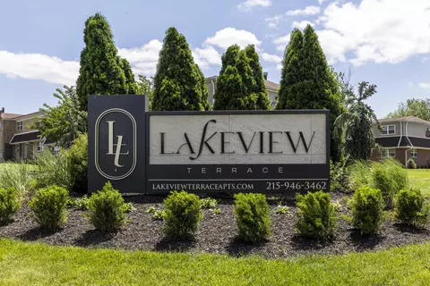 251 S Olds Blvd #2, Fairless Hills, PA 19030