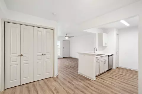 1001 Collinwood West Dr #1-126, Austin, TX 78753