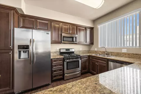 21501 Roscoe Blvd #109, Los Angeles, CA 91304