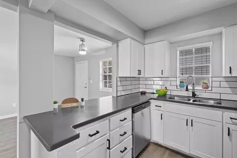 400 W Beacon Rd #208, Lakeland, FL 33803